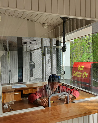 kauppoja ostaa tammea helsinki Helsingin Lasi ja Puu Oy