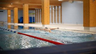 yksityiset altaat helsinki Lauttasaaren yhteiskoulun uimahalli