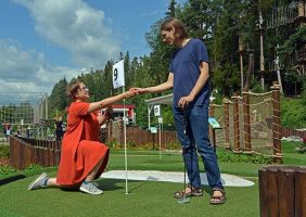 minigolf sisatiloissa helsinki Seikkailugolf Huippu