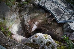 kahluualtaat helsinki Pihlajamäen hiidenkirnut, Aarnipata ja Rauninmalja, Helsinki